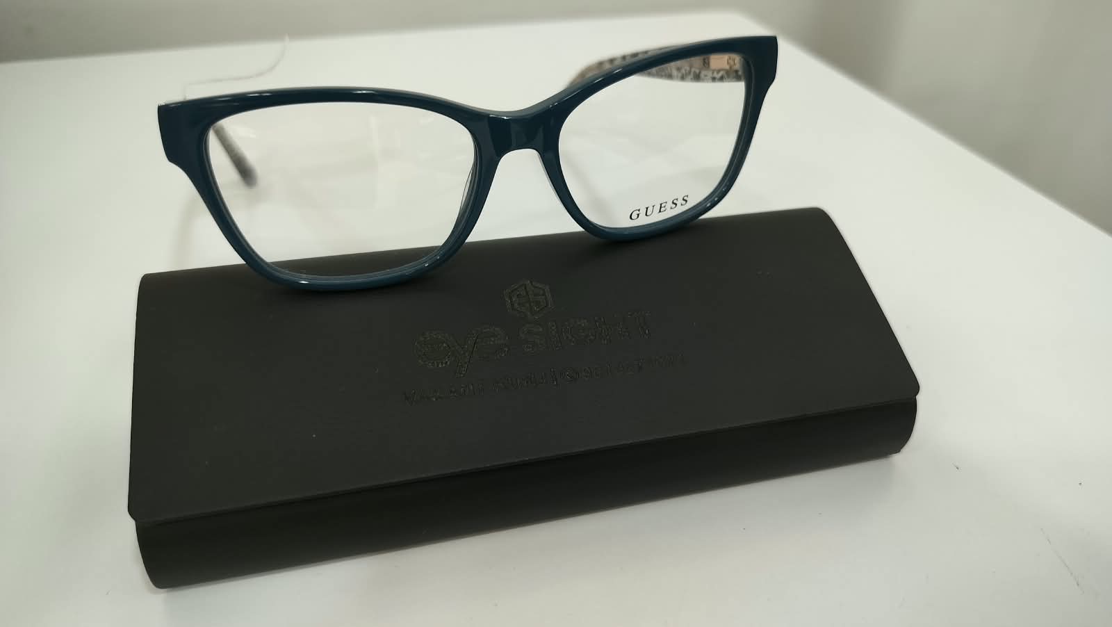 Guess teal cat-eye frame at Eye Sight