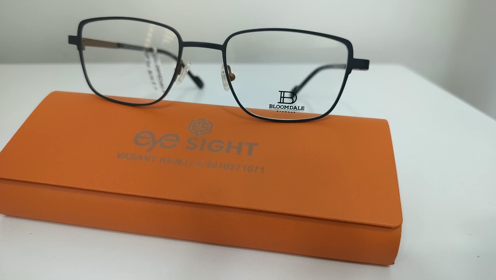 Bloomdale rectangular black frame at Eye Sight