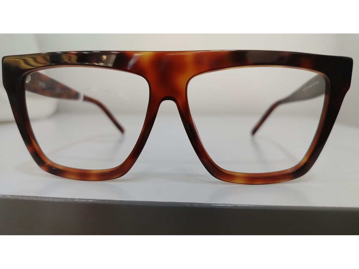Square tortoise optical frame at Eye Sight Vasant Kunj