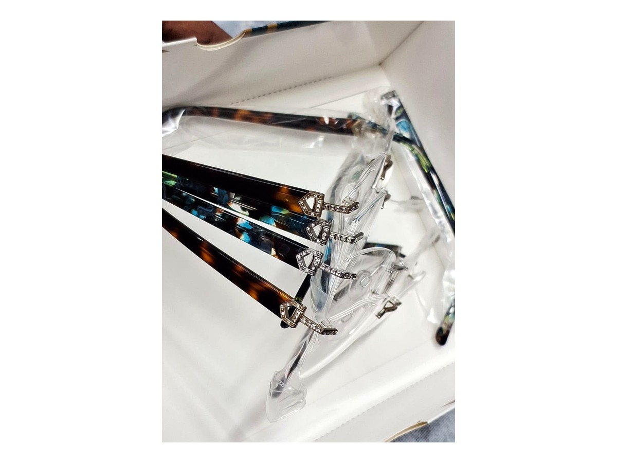 Collection of rimless optical frames available at Eye Sight